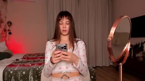 Lily 3 online show from 01/16/26, 07:29