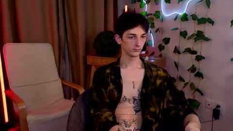 Snapshot of 1itt1efox chatting on 03/17/26, 10:46 Max online show from 03/17/26, 10:46