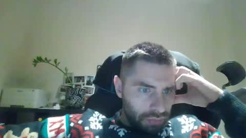 Snapshot of 1kamilkamil11 chatting on 12/01/24, 08:53 kam online show from 12/01/24, 08:53