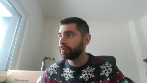 Snapshot of 1kamilkamil11 chatting on 12/10/24, 10:28 kam online show from 12/10/24, 10:28