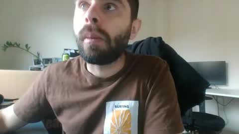 Snapshot of 1kamilkamil11 chatting on 12/18/24, 08:20 kam online show from 12/18/24, 08:20