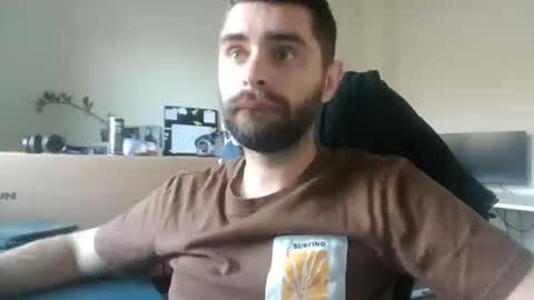 Snapshot of 1kamilkamil11 chatting on 12/18/24, 11:24 kam online show from 12/18/24, 11:24