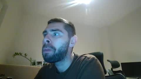 Snapshot of 1kamilkamil11 chatting on 12/28/24, 03:48 kam online show from 12/28/24, 03:48