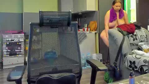 1LINDSEY1 online show from 10/04/25, 01:53