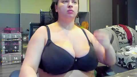 1LINDSEY1 online show from 10/07/25, 07:44