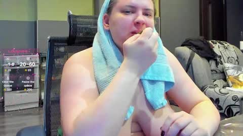 1LINDSEY1 online show from 10/16/25, 07:20