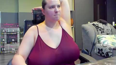 1LINDSEY1 online show from 11/12/25, 05:57