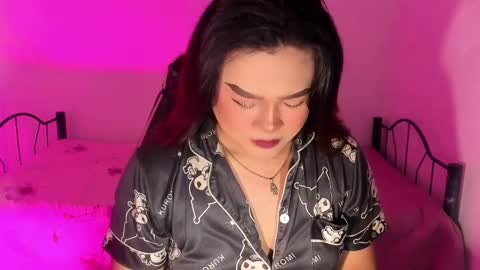 1lovelymess online show from 11/12/25, 02:34