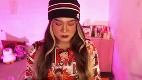 1lovelymess online show from 04/24/26, 12:02