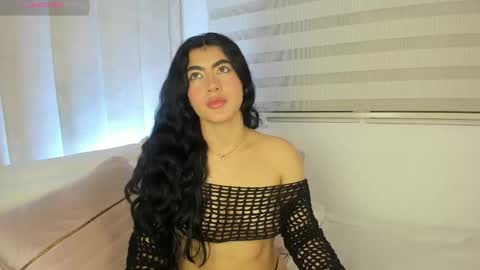 Snapshot of 1m_emily chatting on 10/06/25, 03:59 . online show from 10/06/25, 03:59