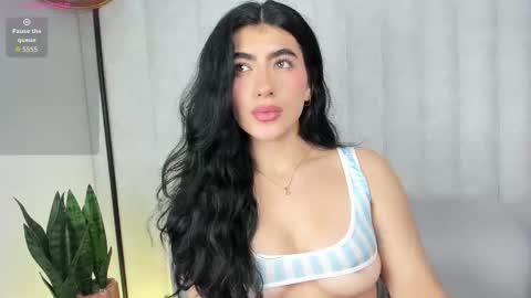 Snapshot of 1m_emily chatting on 11/24/25, 09:03 . online show from 11/24/25, 09:03