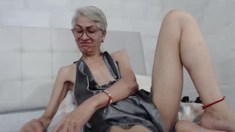 Snapshot of 1miss_monserrate chatting on 02/09/25, 02:50 Miss Monserrate online show from 02/09/25, 02:50