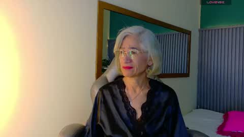 Snapshot of 1miss_monserrate chatting on 06/26/26, 01:26 Miss Monserrate online show from 06/26/26, 01:26
