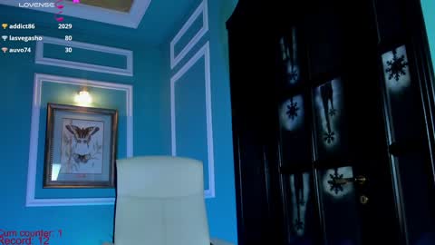 Moona  online show from 12/29/24, 06:27