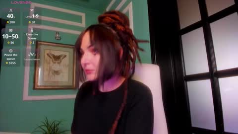 Moona  online show from 12/15/25, 12:42