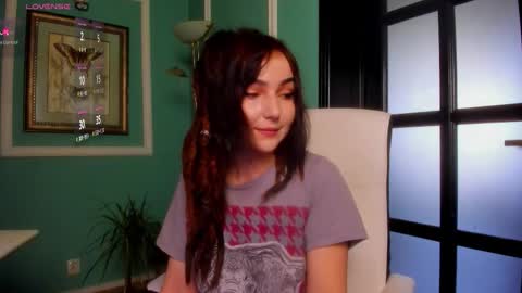 Moona  online show from 01/13/26, 11:37