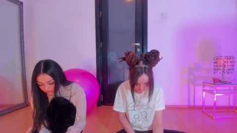 Moona  online show from 02/13/26, 06:31