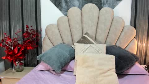 Snapshot of 1naughty_milf chatting on 01/07/26, 12:40 Luisa online show from 01/07/26, 12:40