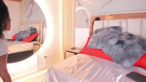 Luisa online show from 04/17/26, 12:41