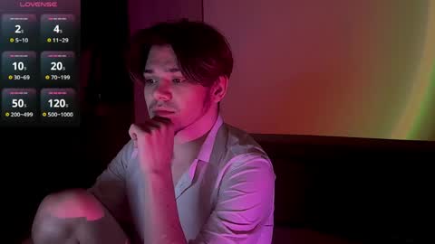 Snapshot of 1roberttt chatting on 05/21/26, 09:33 1roberttt online show from 05/21/26, 09:33