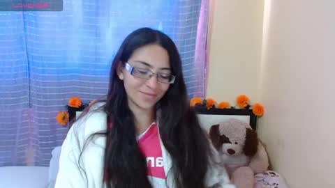 Snapshot of 1sasha_grey__1 chatting on 11/13/25, 07:35 paola online show from 11/13/25, 07:35