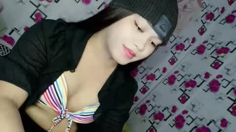 1sexy_kim69 online show from 04/17/26, 04:21