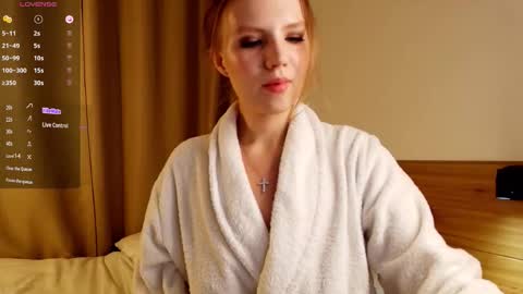 VICTORIA online show from 10/25/25, 01:13