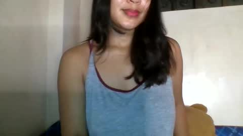Snapshot of 1smile4u chatting on 05/26/26, 04:36 1smile4u online show from 05/26/26, 04:36