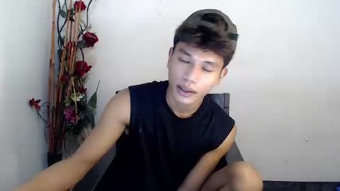 Snapshot of 1sweetloverxx chatting on 02/13/26, 12:01 1sweetloverxx online show from 02/13/26, 12:01