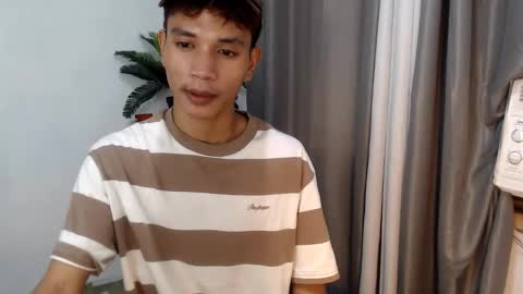 Snapshot of 1sweetloverxx chatting on 06/05/26, 02:29 1sweetloverxx online show from 06/05/26, 02:29