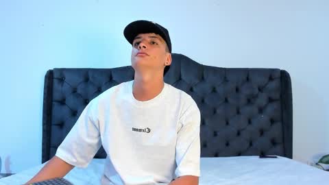 1Threestar online show from 09/14/25, 12:04