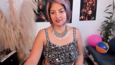 1wayra online show from 10/08/25, 02:58