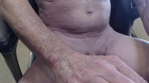 Snapshot of 1whothinks chatting on 02/24/25, 08:14 Mark online show from 02/24/25, 08:14