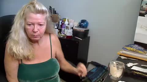 Susan online show from 12/13/24, 03:32