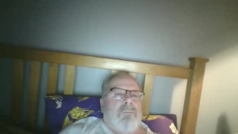 Snapshot of 2003dynawideglide chatting on 01/11/26, 02:16 2003dynawideglide online show from 01/11/26, 02:16