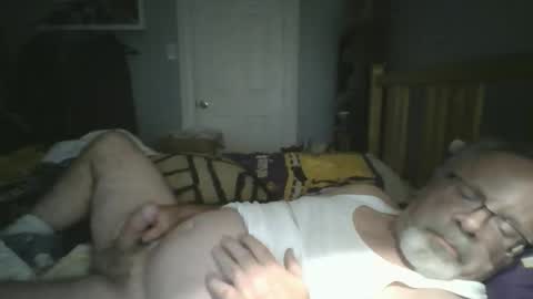 Snapshot of 2003dynawideglide chatting on 05/09/26, 03:01 2003dynawideglide online show from 05/09/26, 03:01