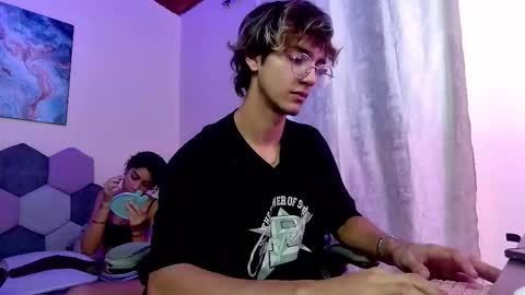 Snapshot of 2006_tgn chatting on 09/19/25, 12:06 2006_tgn online show from 09/19/25, 12:06