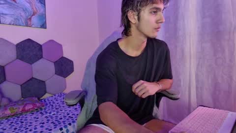 Snapshot of 2006_tgn chatting on 10/04/25, 12:14 2006_tgn online show from 10/04/25, 12:14