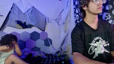 Snapshot of 2006_tgn chatting on 10/31/25, 12:06 2006_tgn online show from 10/31/25, 12:06