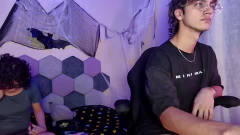 Snapshot of 2006_tgn chatting on 11/03/25, 12:39 2006_tgn online show from 11/03/25, 12:39