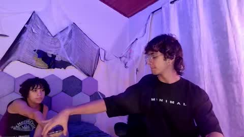 Snapshot of 2006_tgn chatting on 11/07/25, 12:05 2006_tgn online show from 11/07/25, 12:05