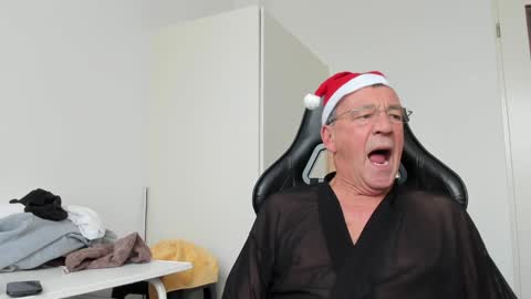 Henk online show from 12/14/24, 01:05