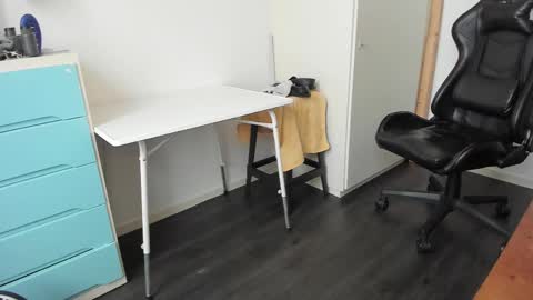 Henk online show from 02/20/25, 01:19