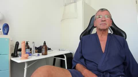 Henk online show from 09/13/25, 11:32