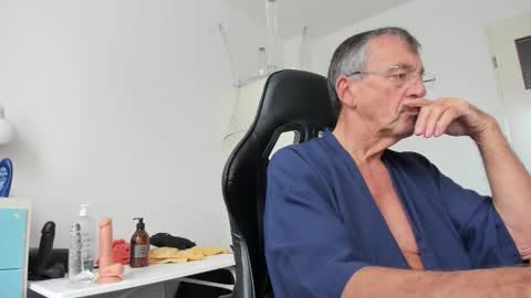 Henk online show from 10/12/25, 11:09