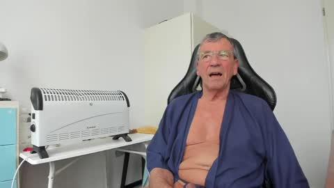 Henk online show from 04/03/26, 01:42