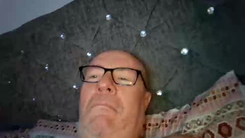 Snapshot of 211scudder chatting on 12/23/25, 09:40 211skoosh online show from 12/23/25, 09:40