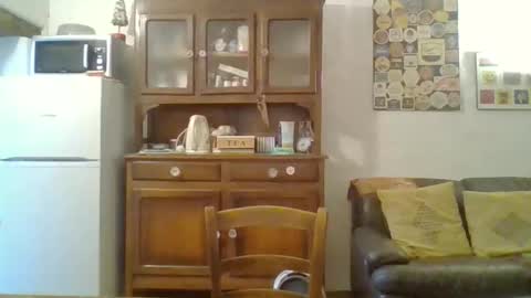 22esserre online show from 09/26/25, 10:52