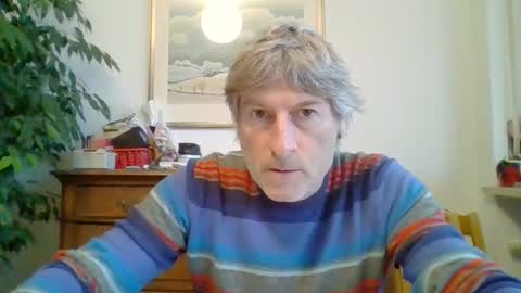 22esserre online show from 11/16/25, 01:17