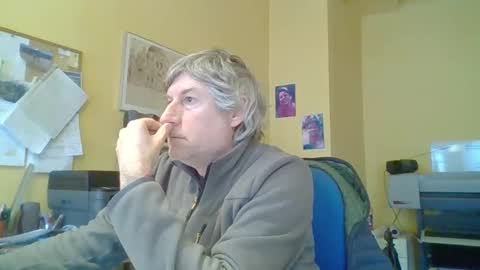 22esserre online show from 12/04/25, 10:02